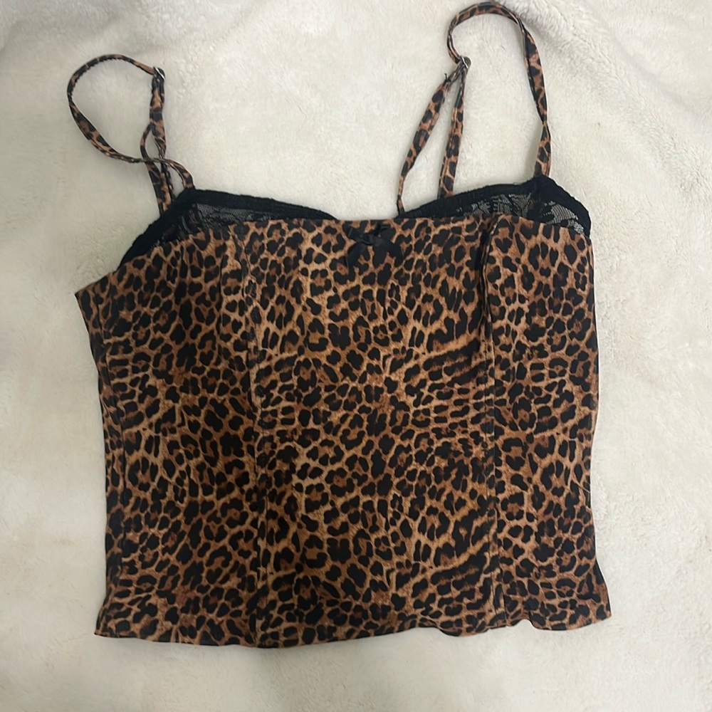 Addicted cheetah print crop top
